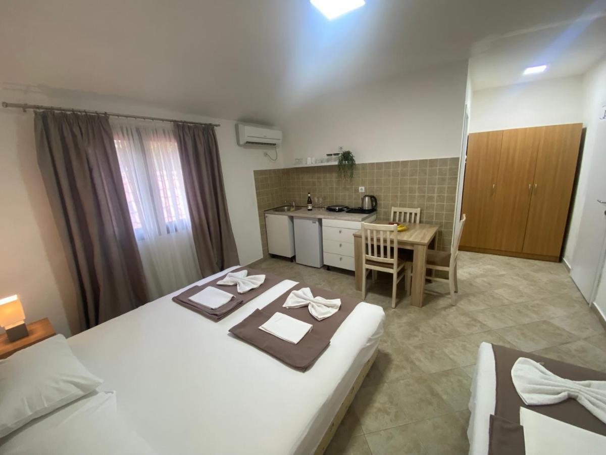 Matej Appartement Budva Buitenkant foto